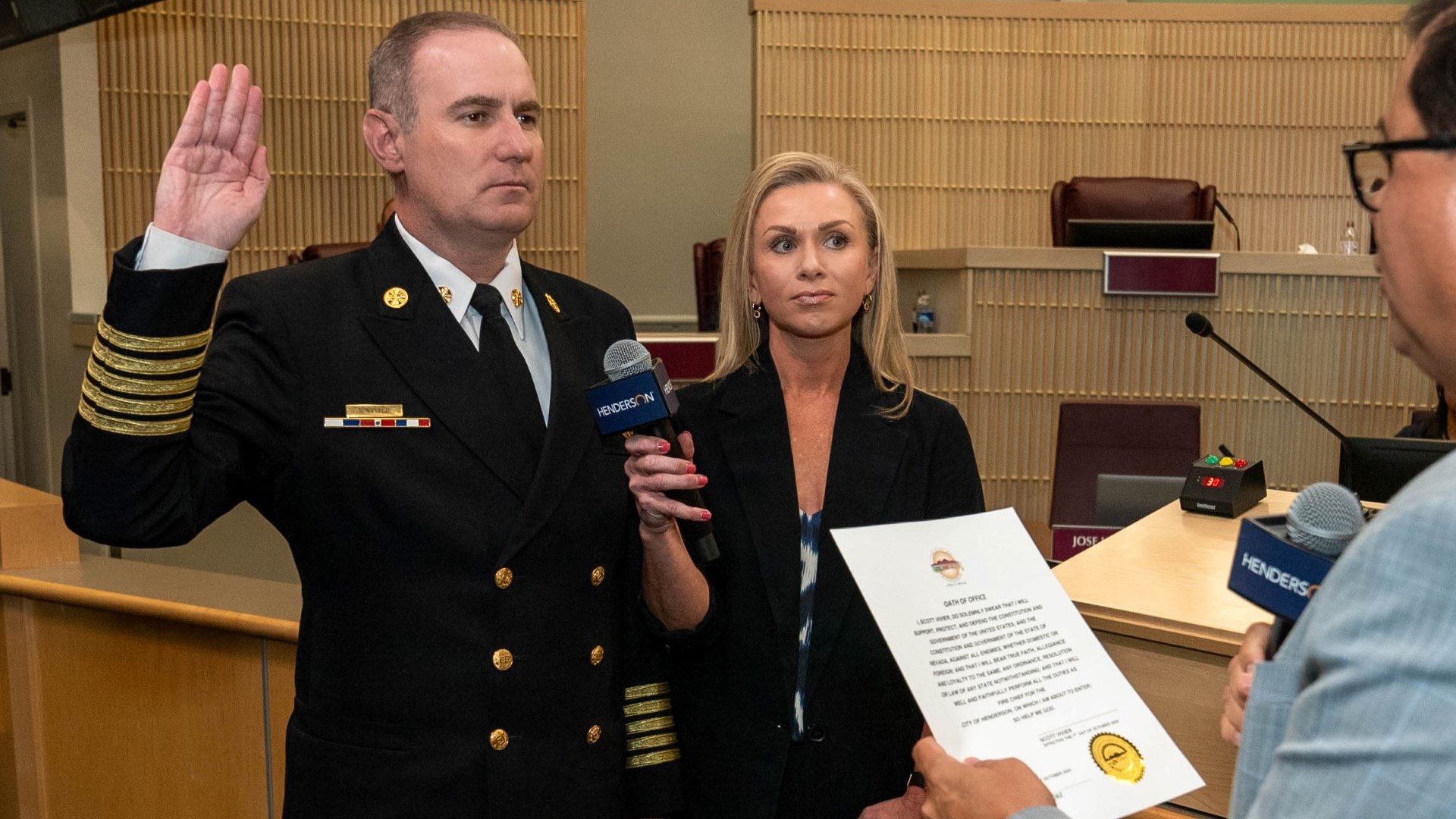 City of Henderson Swears in Newest Fire Chief Vivir